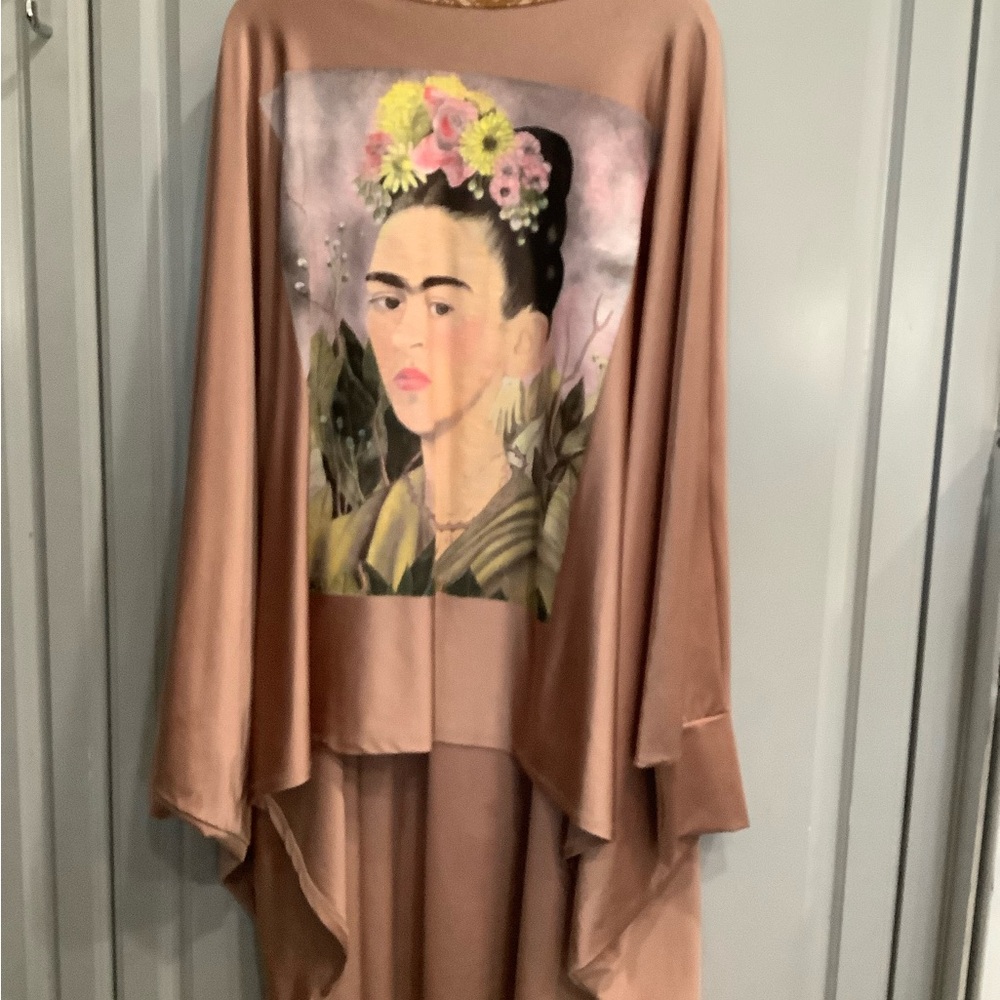 Frida Kahlo Graphic Poncho Cape Style Bat Wing Hi/Low Satin Top One Size